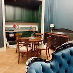 Unique Apartment In Old Town
